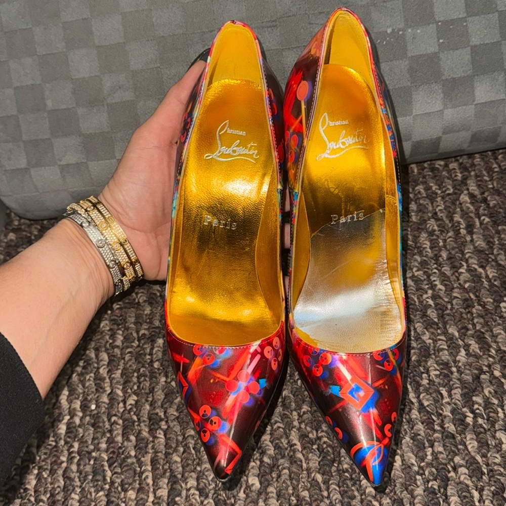 XXXSOLDXXX
🆑👠 So Kate Laser Disco - Picture 5 of 12
